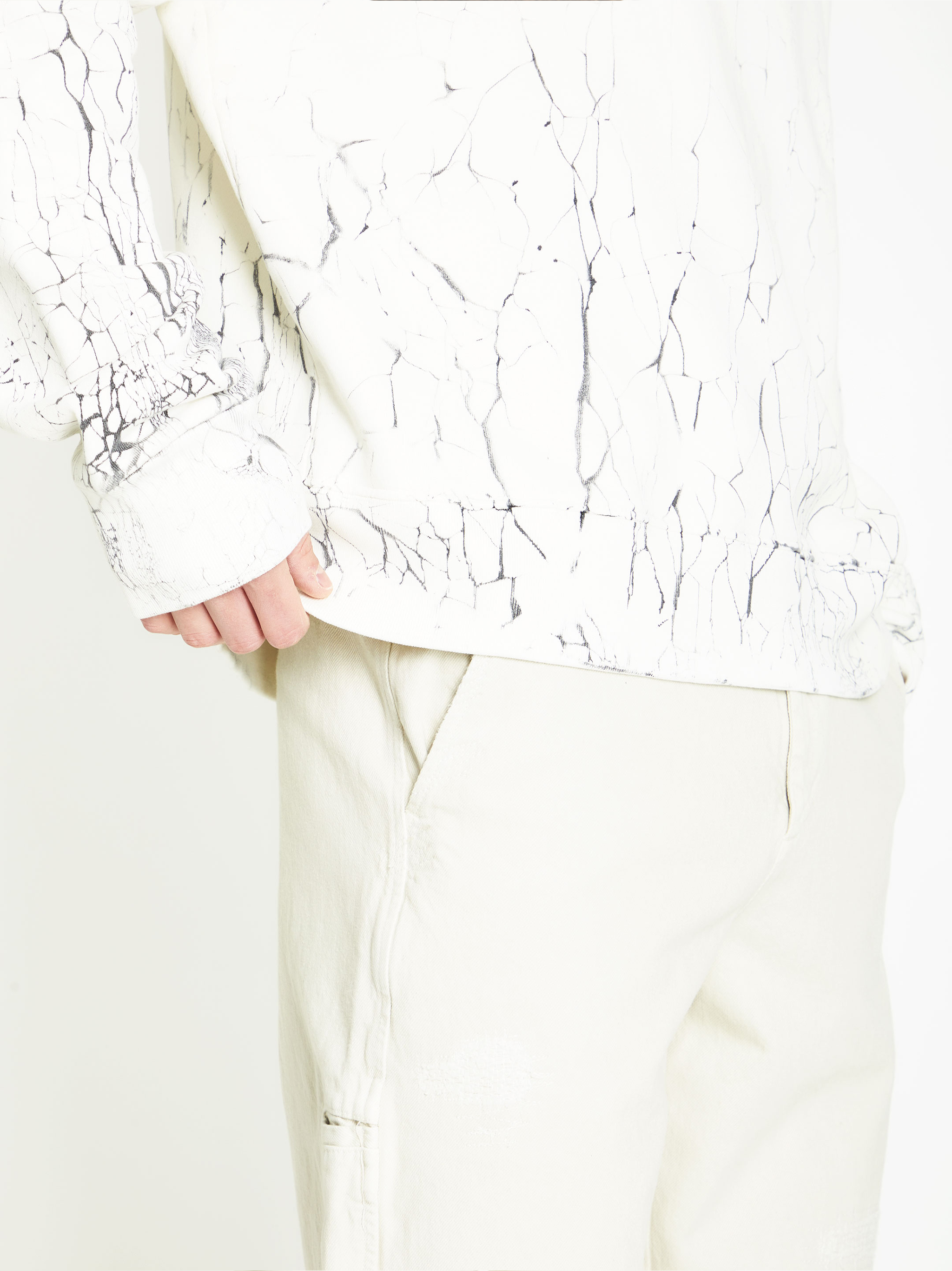Amiri Cracked Dye Core Logo Sweatshirt in White